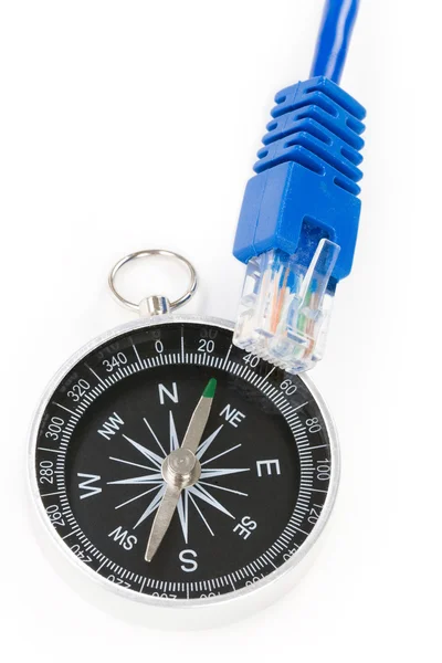 Computer kabel en kompas — Stockfoto
