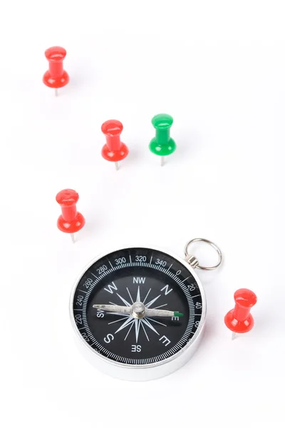 Kompas a připínáček — Stock fotografie