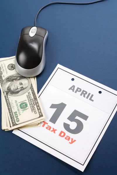 День налога на календарь — стоковое фото