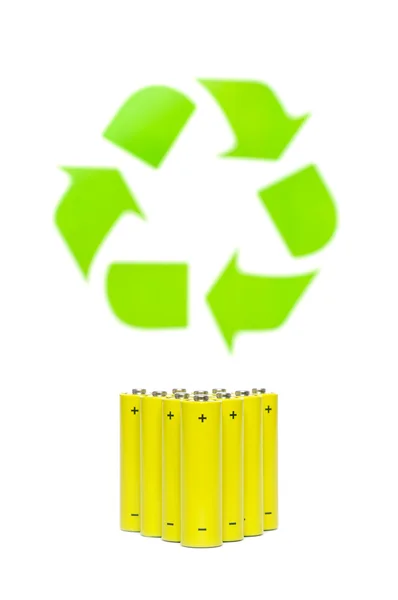 Batterie con simbolo di riciclaggio — Foto Stock