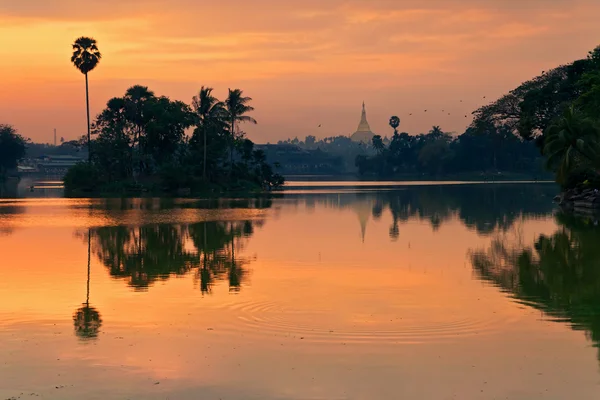 Shwedagon-Paya lizenzfreie Stockbilder