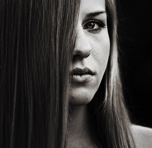 Загадочная девушка
