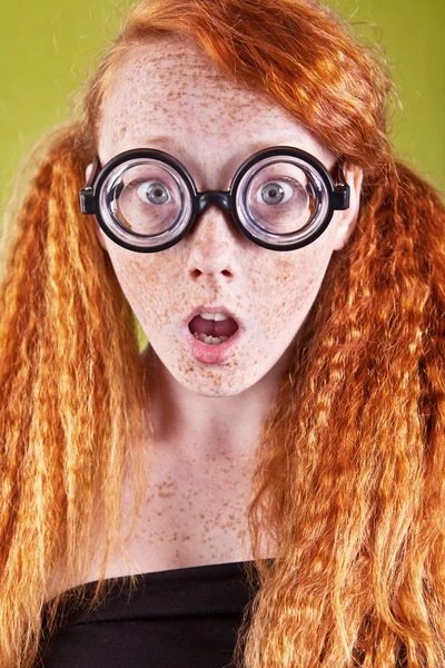 Menina de cabelos vermelhos alegres — Fotografia de Stock