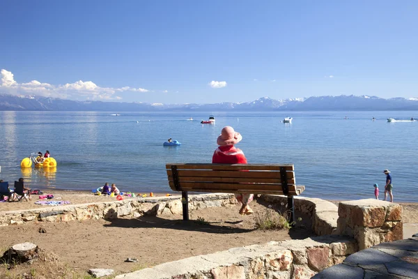 Olhando para o lago, Lago Tahoe CA . — Fotografia de Stock