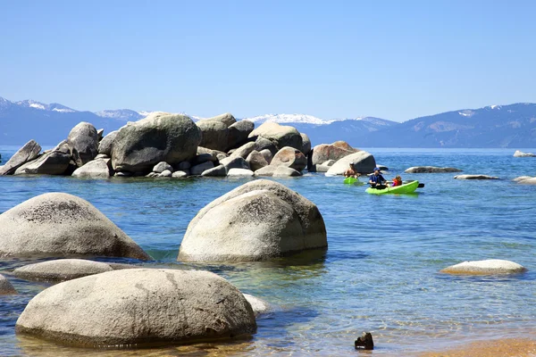 Lake tahoe doğal güzellikleri. — Stok fotoğraf