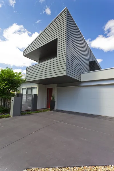 Modernt hus front — Stockfoto