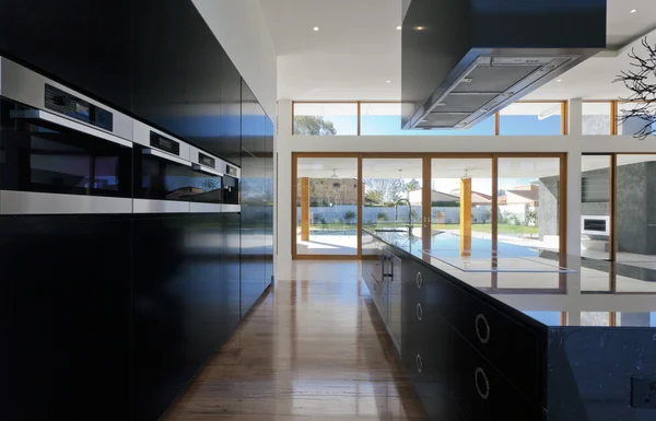 Küche und Wohnbereich — Stockfoto