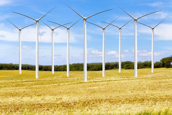 Amerikaanse platteland windmolenpark — Stockfoto