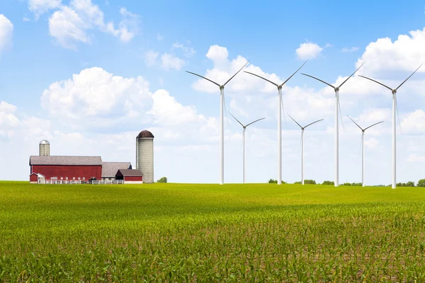 Campo americano com moinho de vento — Fotografia de Stock