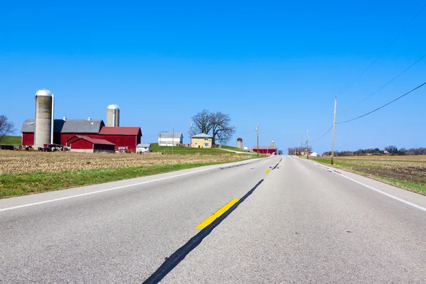 Amerikai Country Road, kék Sky — Stock Fotó