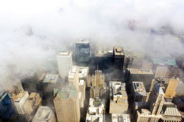 bulutlu gökyüzü ile Chicago havadan görünümü