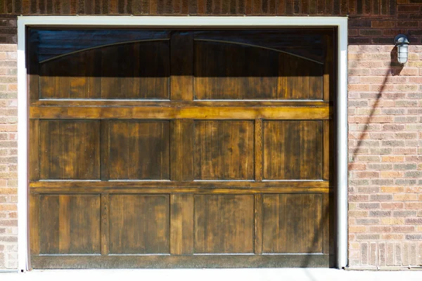 Drzwi garażu — Zdjęcie stockowe