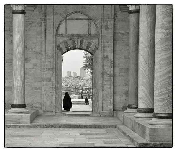 Deixando a mesquita — Fotografia de Stock