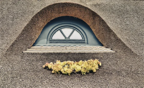レトロなわらぶき屋根 — ストック写真
