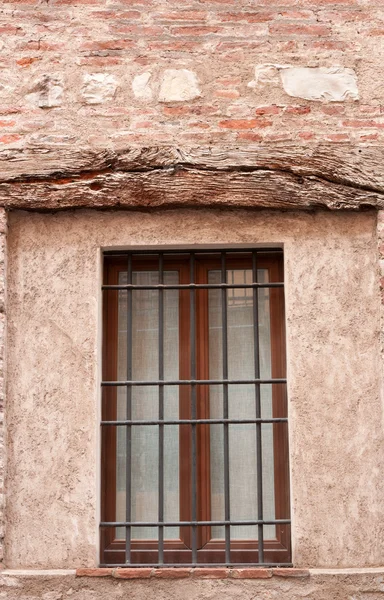 A falon régi ablak — Stock Fotó