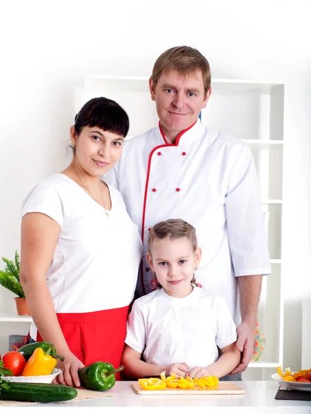 Rodziny wspólne gotowanie — Zdjęcie stockowe