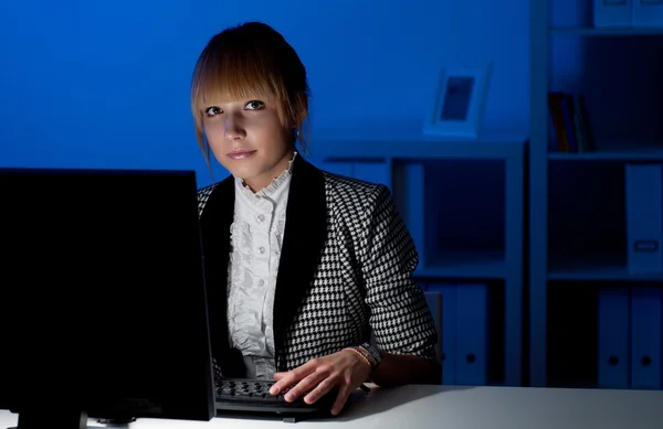 Office work at night — Stock Photo, Image