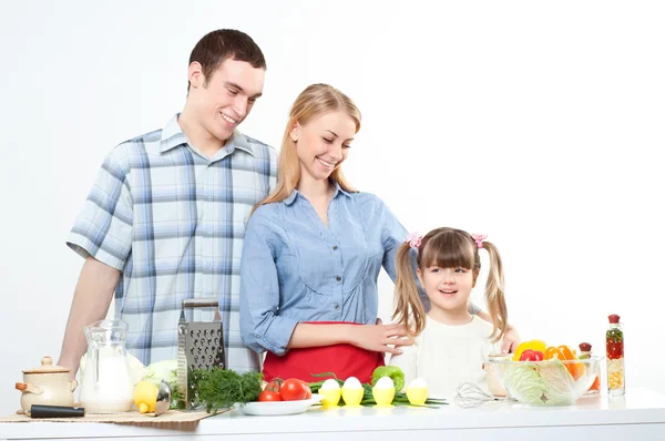 Retrato de família cozinhar juntos — Fotografia de Stock