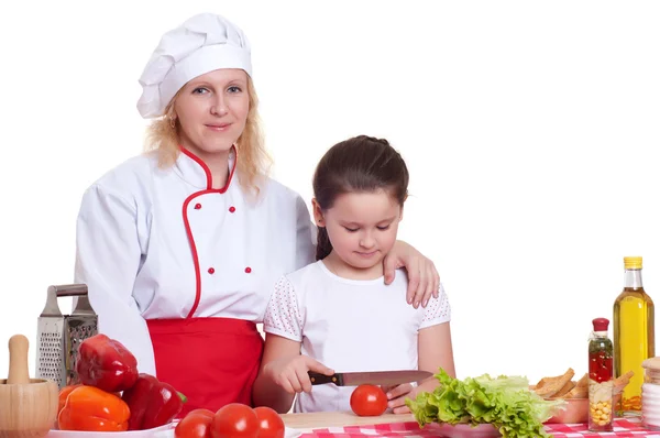 Anne ve kızı yemek pişirme — Stok fotoğraf