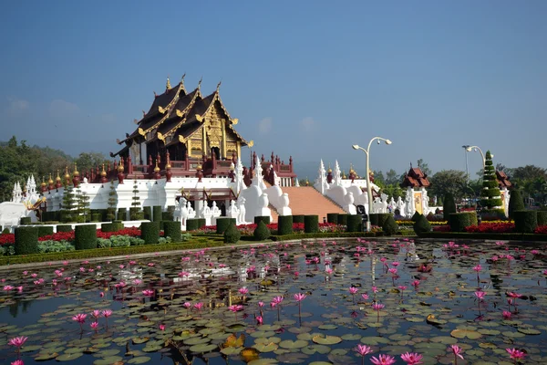 Bâtiment Thai Lanna — Photo