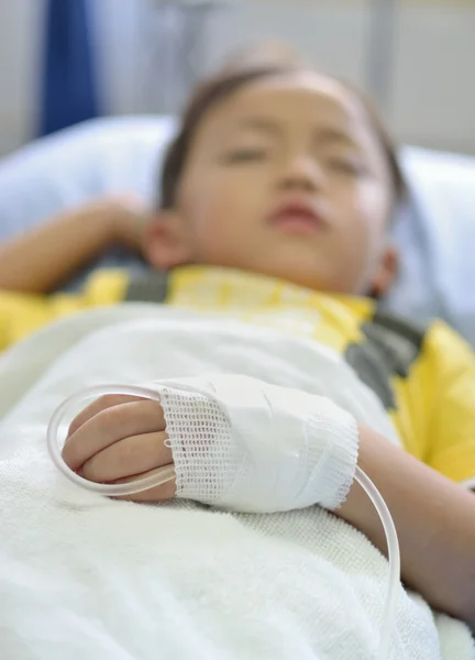 Líquido intravenoso infantil — Foto de Stock