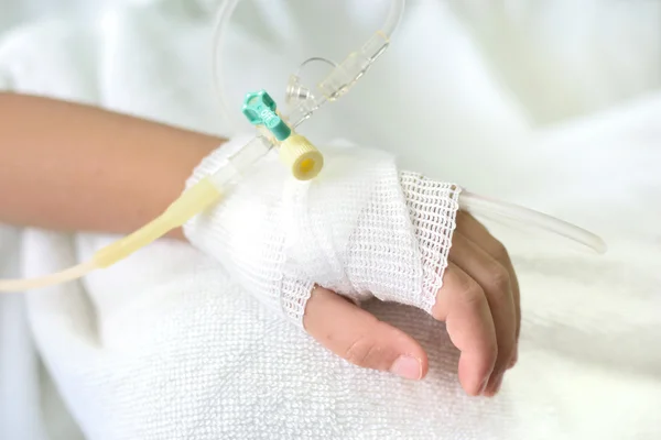Líquido intravenoso infantil —  Fotos de Stock