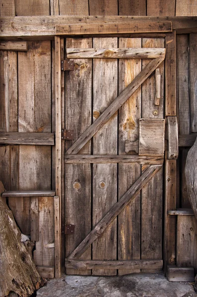 Дерев'яна двері деталей — стокове фото