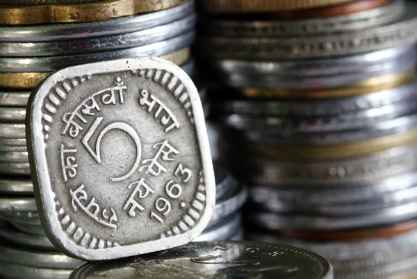 1963 tryckta 5 paisa indisk valuta mynt — Stockfoto