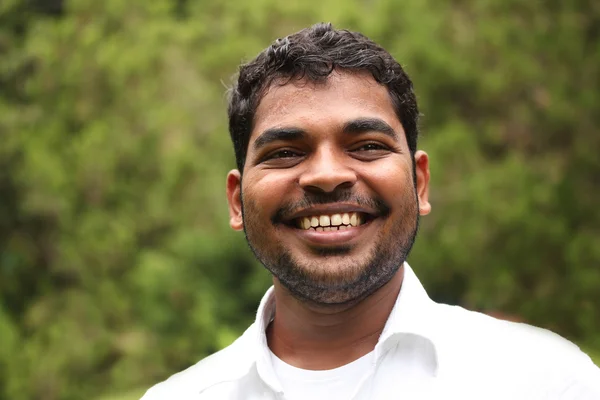 Närbild bild av lycklig, leende & smart söder-asiatiska/indisk entr — Stockfoto