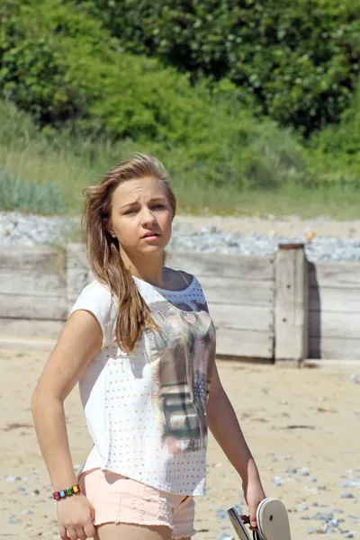 Teenage girl on beach — Stock Photo, Image