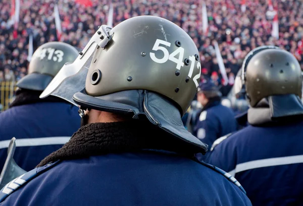 Stadionul mulțimea de poliție — Fotografie, imagine de stoc