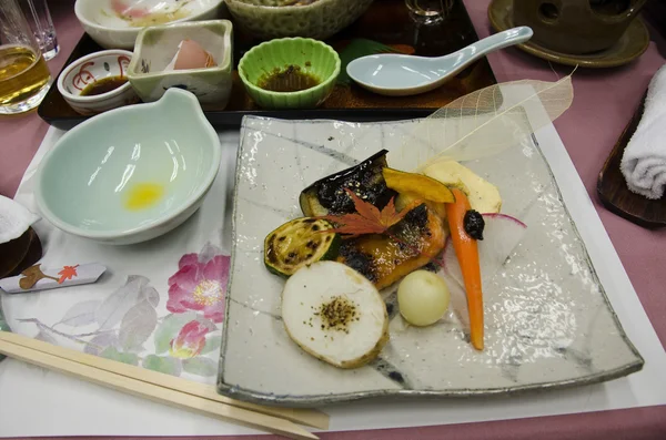 Japanische Gerichte nach dem Abendessen — Stockfoto