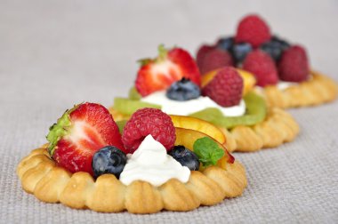 Tarts with fruits clipart