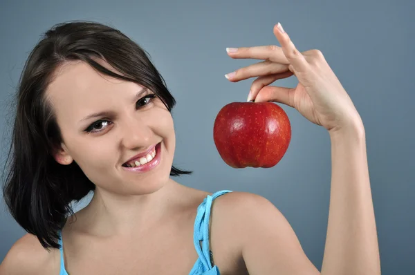 Γυναίκα με ένα μήλο — Φωτογραφία Αρχείου