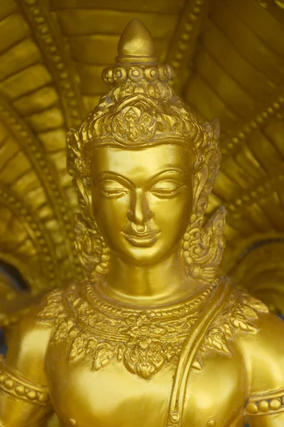 Estátua de ouro tradicional de Buda, Tailândia — Fotografia de Stock