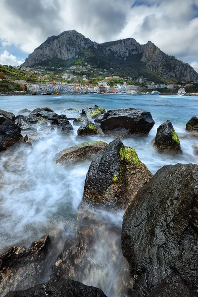 Vista del paisaje marino de la isla de Capri, Italia Imagen De Stock