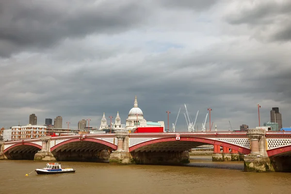 Blackfriar's bridge, Londyn — Zdjęcie stockowe