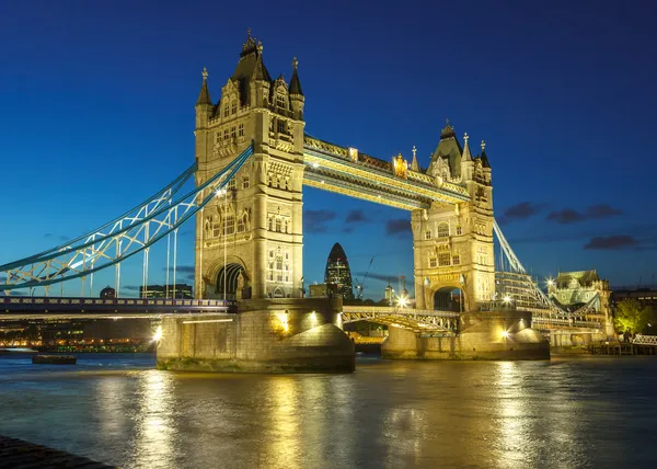 Tower Bridge di notte — Foto Stock