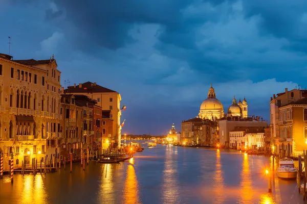 Grang kanalen på natten, Venedig — Stockfoto