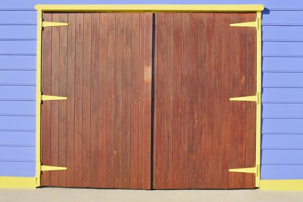 Brown doors — Stock Photo, Image