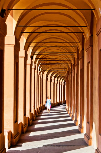 San Luca аркада у Болоньї (Італія) — стокове фото