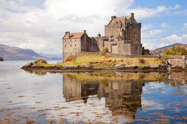Eilean Donan Castle Scotland clipart
