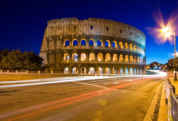 Coliseu roma itália noite — Fotografia de Stock