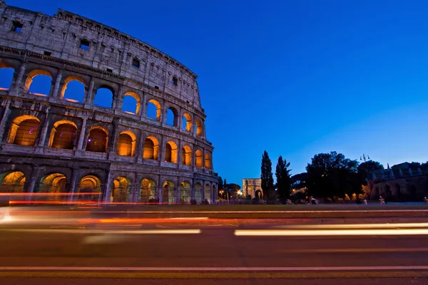 Kolezyum Roma İtalya gece — Stok fotoğraf