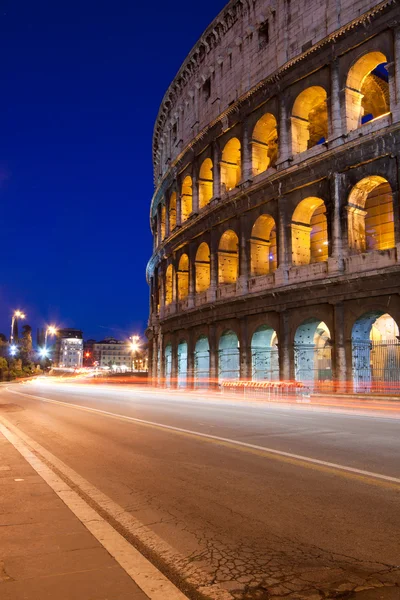 Colosseum gece — Stok fotoğraf