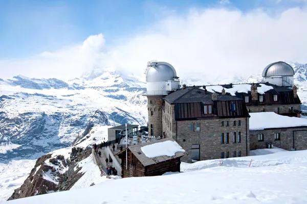 Gornergrat Observatorium und Matterhorn Schweiz — Stockfoto