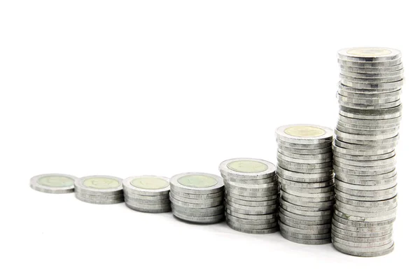 Scale per la ricchezza, passo di monete metalliche — Foto Stock