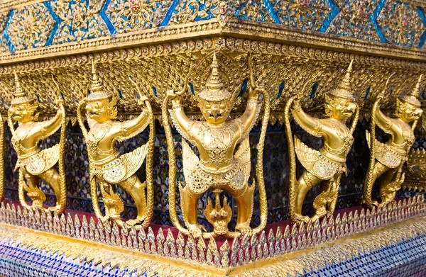 Golden Garuda en el Gran Palacio de Tailandia —  Fotos de Stock