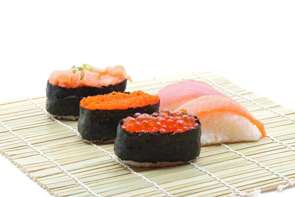 Sistema del sushi pescados y mariscos frescos — Stockfoto