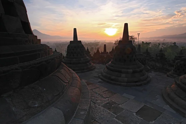 Templo Orobudur, amanecer Indonesia —  Fotos de Stock